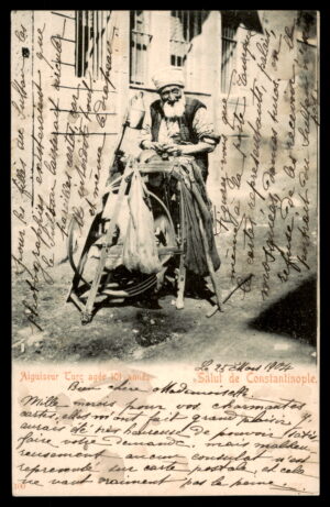 לוט 181 – גלויה קונסטנטינופול – משחיז סכינים טורקי בן 101, דואר צרפתי בלבנט | Lot 181 – Constantinople Postcard – Turkish Knife Grinder Aged 101, French Levant Post